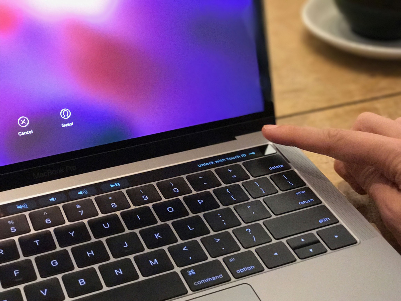 using-touch-id-on-your-macbook-pro-macback-us